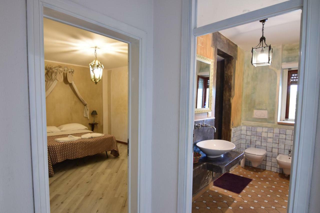 Un Ospite A Fontania Bed and Breakfast Gaeta Eksteriør billede