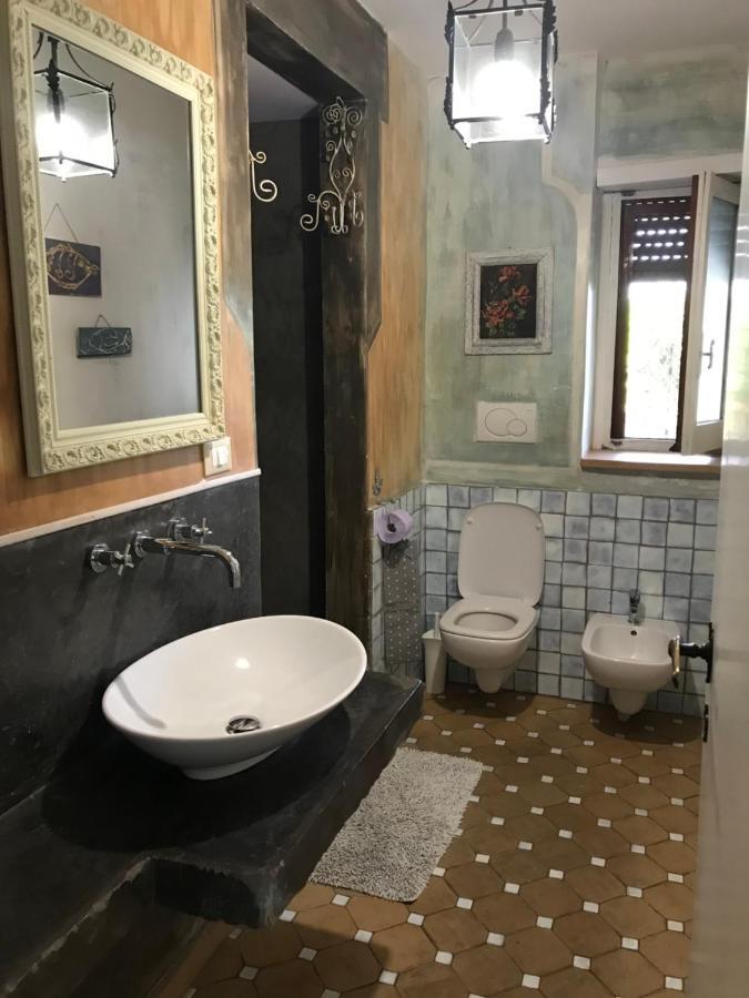 Un Ospite A Fontania Bed and Breakfast Gaeta Eksteriør billede